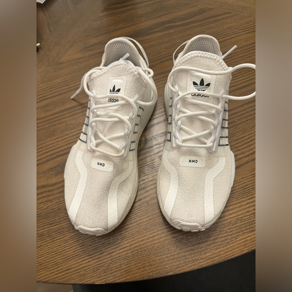 Adidas NMD R1 shoes